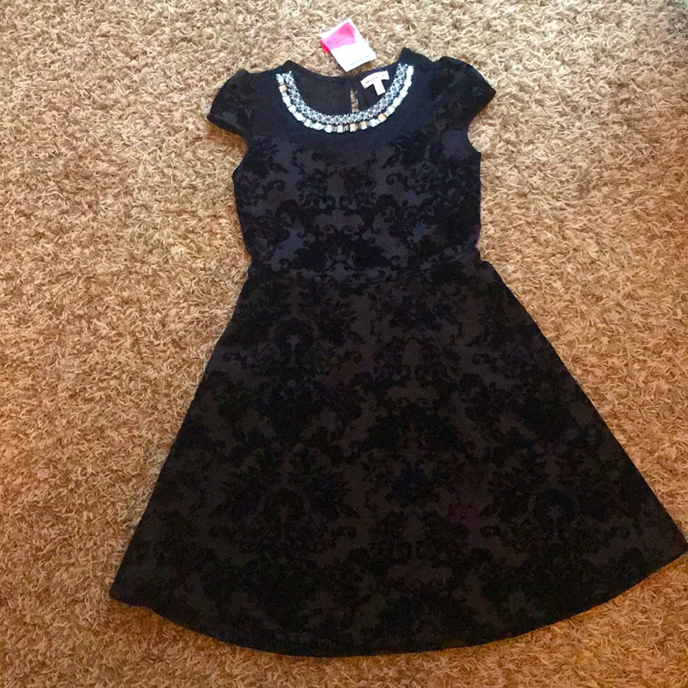 Cute black dress